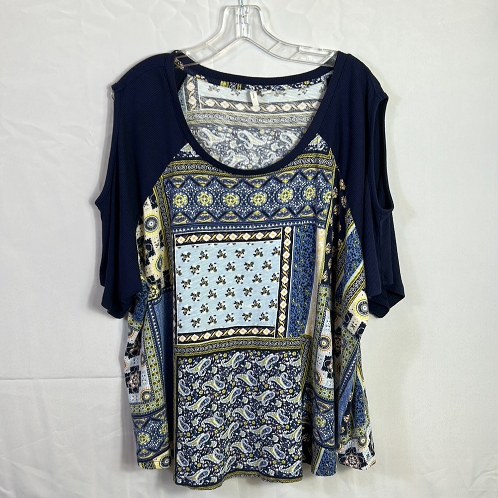 EST. 1946 Navy Blue and Floral Cold Shoulder Top Size 26/28 Gently Worn